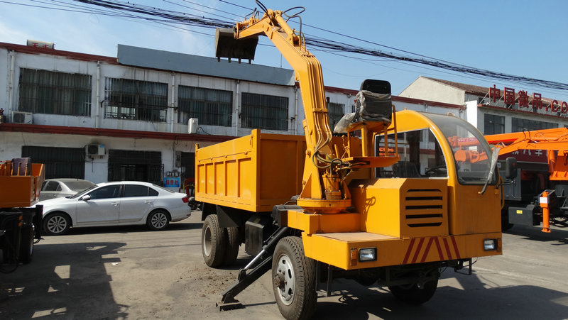 礦用四不像車要經(jīng)常對柴油機(jī)進(jìn)行定期的檢查